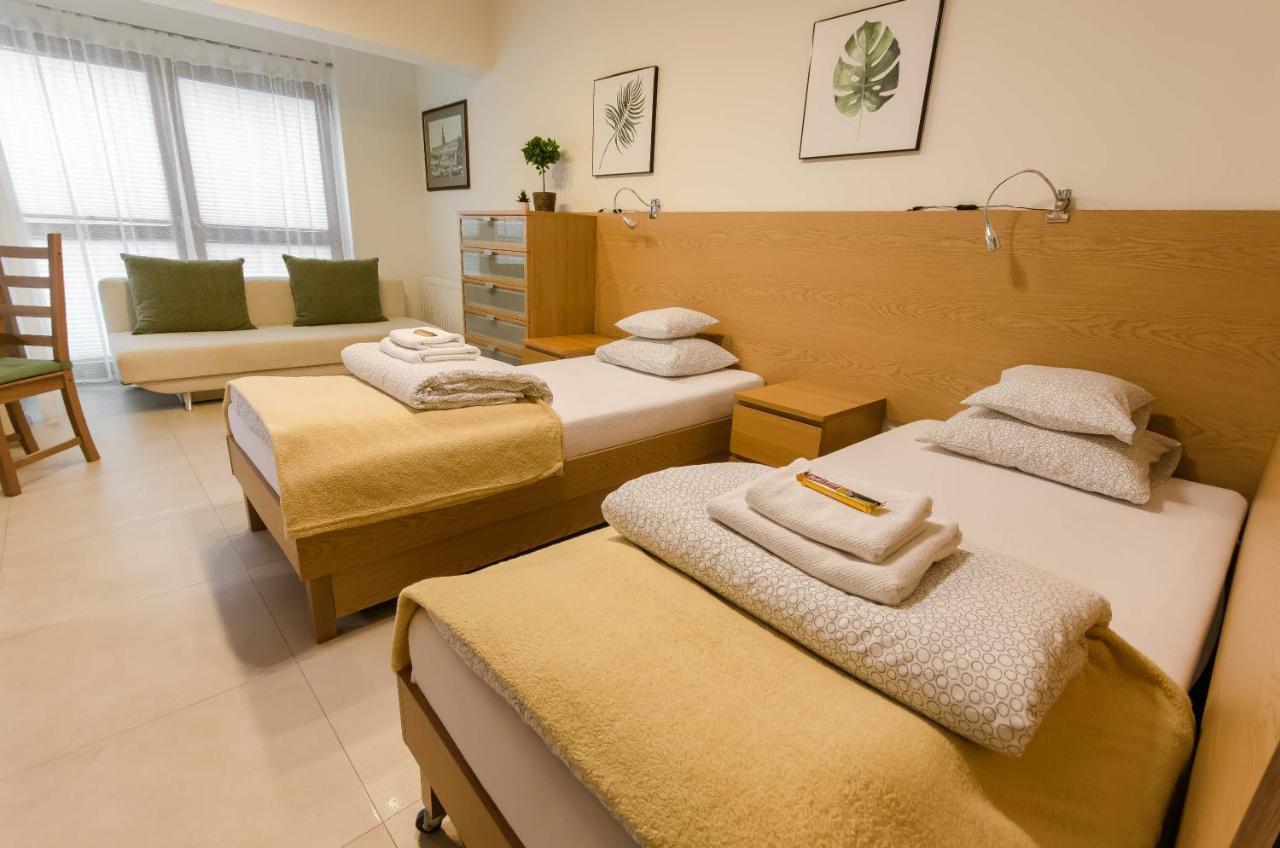 Family Apartments - Private Parking Kraków Zewnętrze zdjęcie